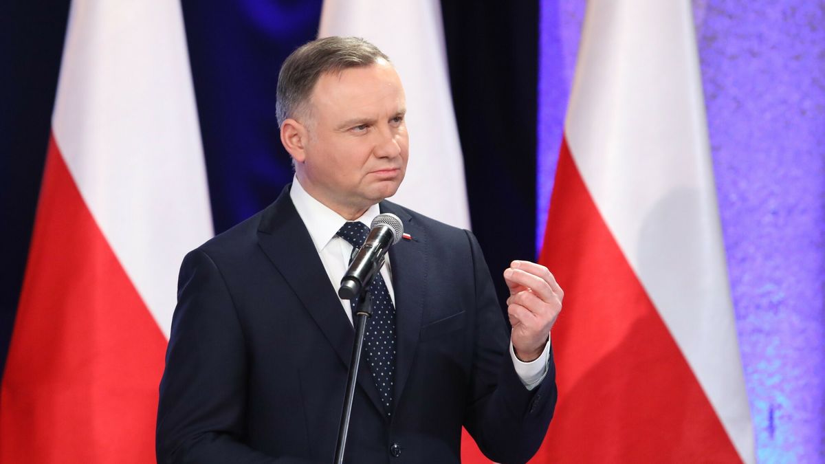 Prezydent Andrzej Duda podpisał ustawę obniżającą VAT. Do zera ma m.in. spaść VAT na żywność i napoje objęte obecnie stawką 5 proc.