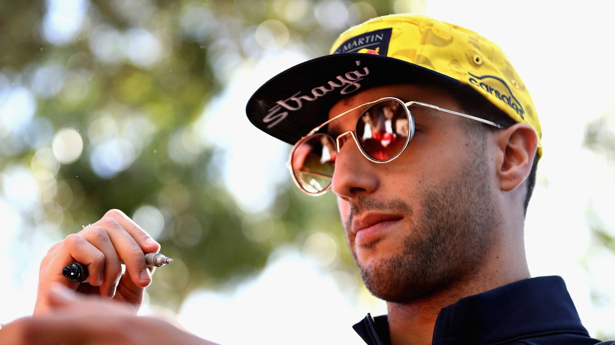 Zdjęcie okładkowe artykułu: Materiały prasowe / Aston Martin Red Bull Racing / Na zdjęciu: Daniel Ricciardo podczas GP Australii 2018