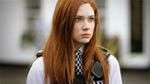 Karen Gillan twardą laską