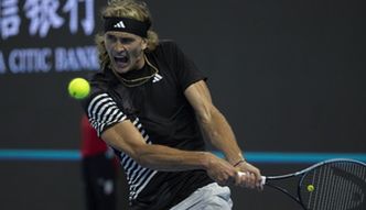 Alexander Zverev grał do 3 w nocy. Pewny awans Daniła Miedwiediewa