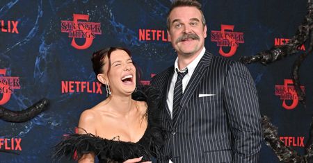 "Całe strony zarzutów". Twórcy megahitu Netfliksa zabierają głos w sprawie aktora