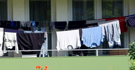 Grzywna za suszenie prania na balkonie. Przepisy mówią jasno