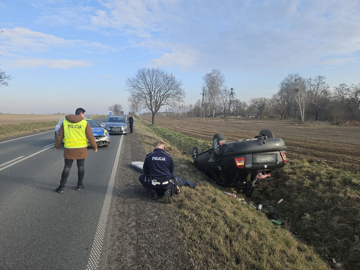 Pijany kierowca zatrzymany po policyjnym pościgu