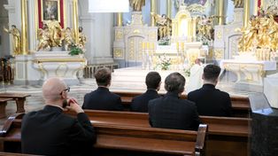 Biskupi chcą spotkań w parafiach. Inny cel, niż religia w szkołach