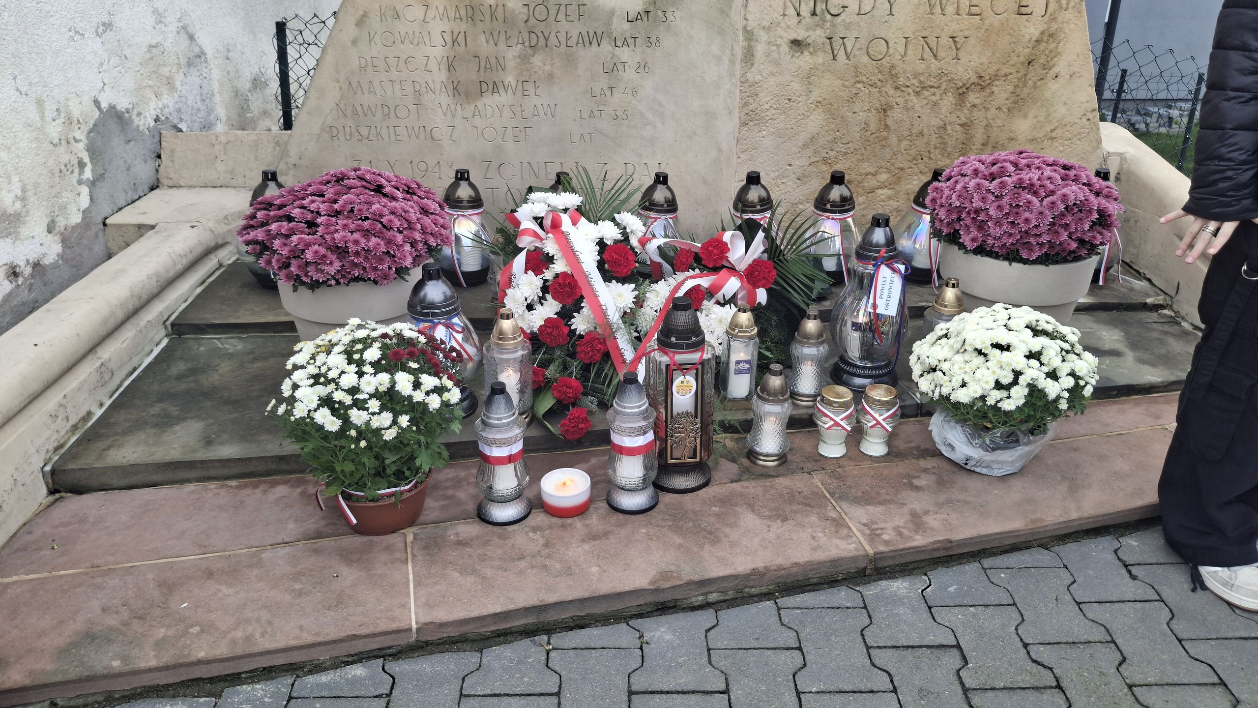 W hołdzie 20 zamordowanym mieszkańcom Ostrowca Świętokrzyskiego