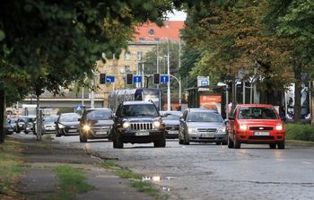 Chińskie auta szturmem wchodzą na polski rynek. Branża flotowa na rozdrożu