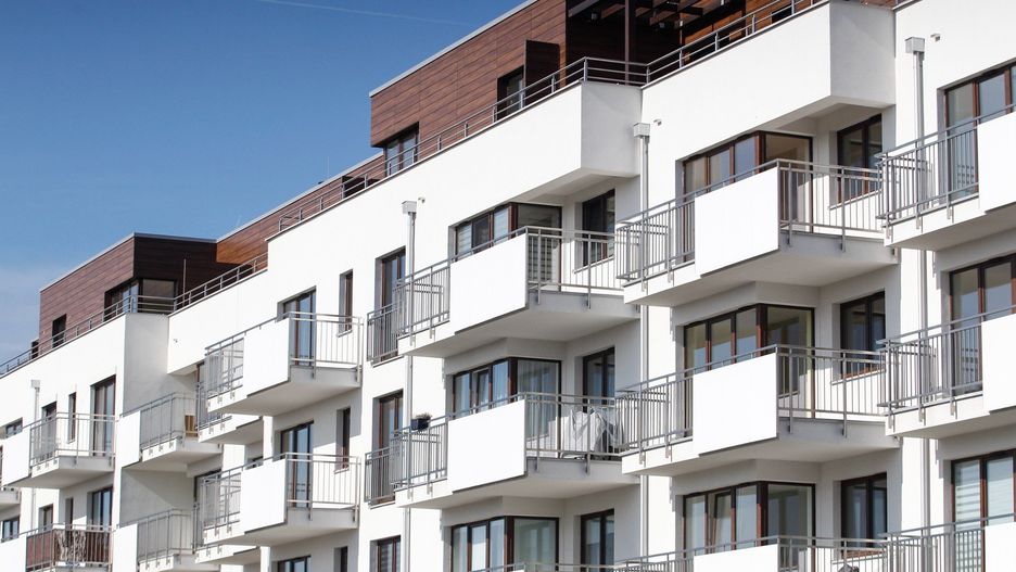 Deweloperzy działający na siedmiu największych rynkach w Polsce odnotowali w maju wzrost sprzedaży o 30% w porównaniu do kwietnia. 