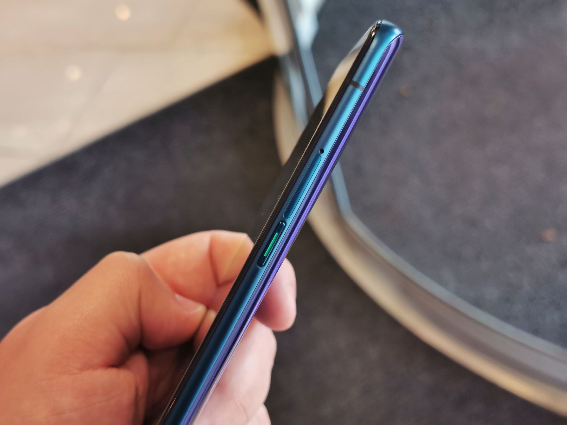 OPPO Reno2: wrażenia po tygodniu i zdjęcia z aparatu. Takiego smartfonu w ofercie brakowało 30