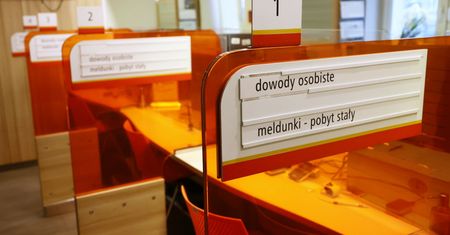 Miliony Polaków muszą wymienić dowody osobiste. Sprawdź, kogo to dotyczy