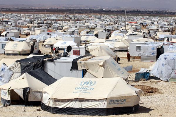 Król Abdullah II: Jordania wyczerpała możliwości przyjmowania uchodźców z Syrii