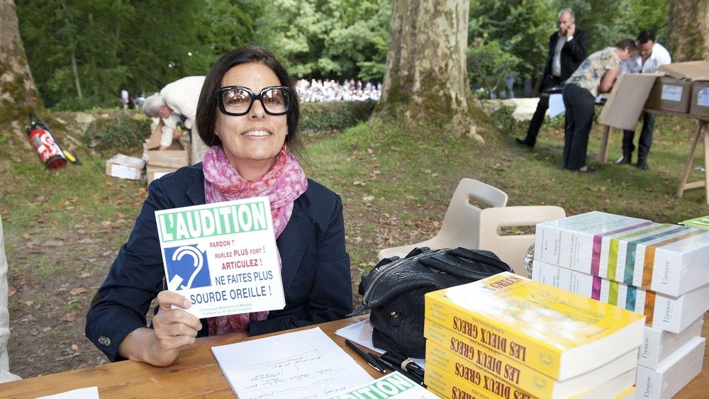 Francoise Bettencourt Meyers napisała książkę o greckich bogach.
