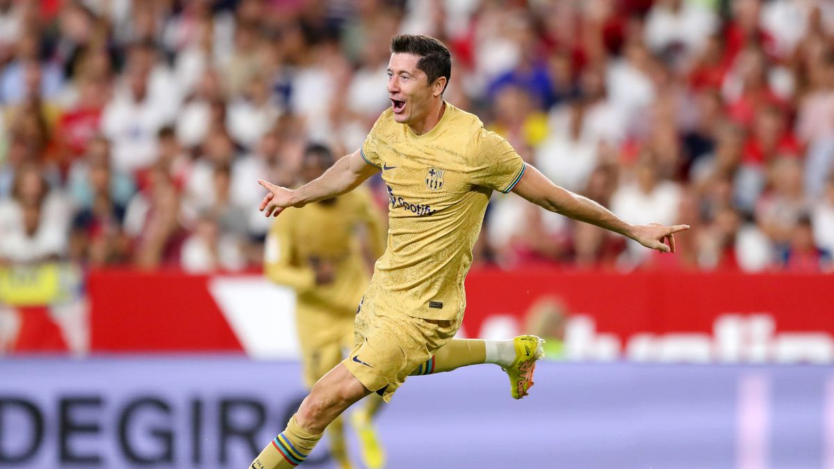 Getty Images / Fran Santiago / Na zdjęciu: Robert Lewandowski cieszący się ze zdobycia bramki