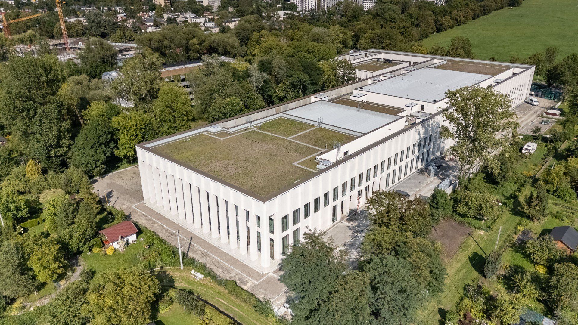 Budowa Centrum Muzyki w rejonie Krakowskich Błoń i Cichego Kącika trwa od 2022 roku. Milionowa inwestycja zmierza powoli do finału