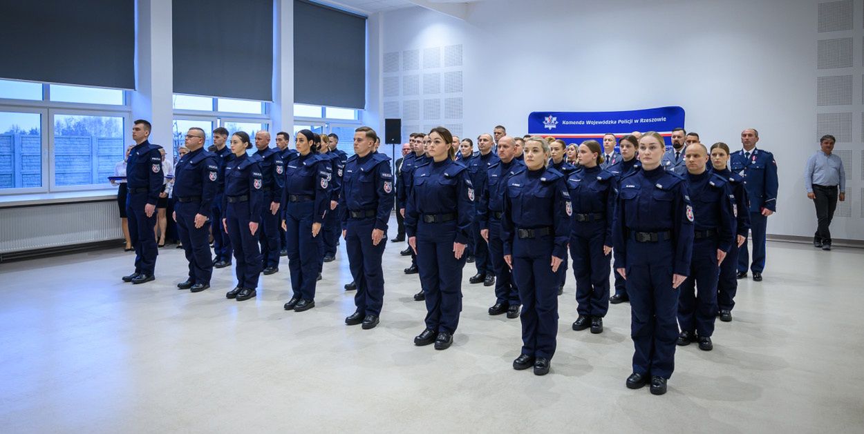 Rzeszów: Uroczyste wręczenie odznaczeń i ślubowanie nowych policjantów