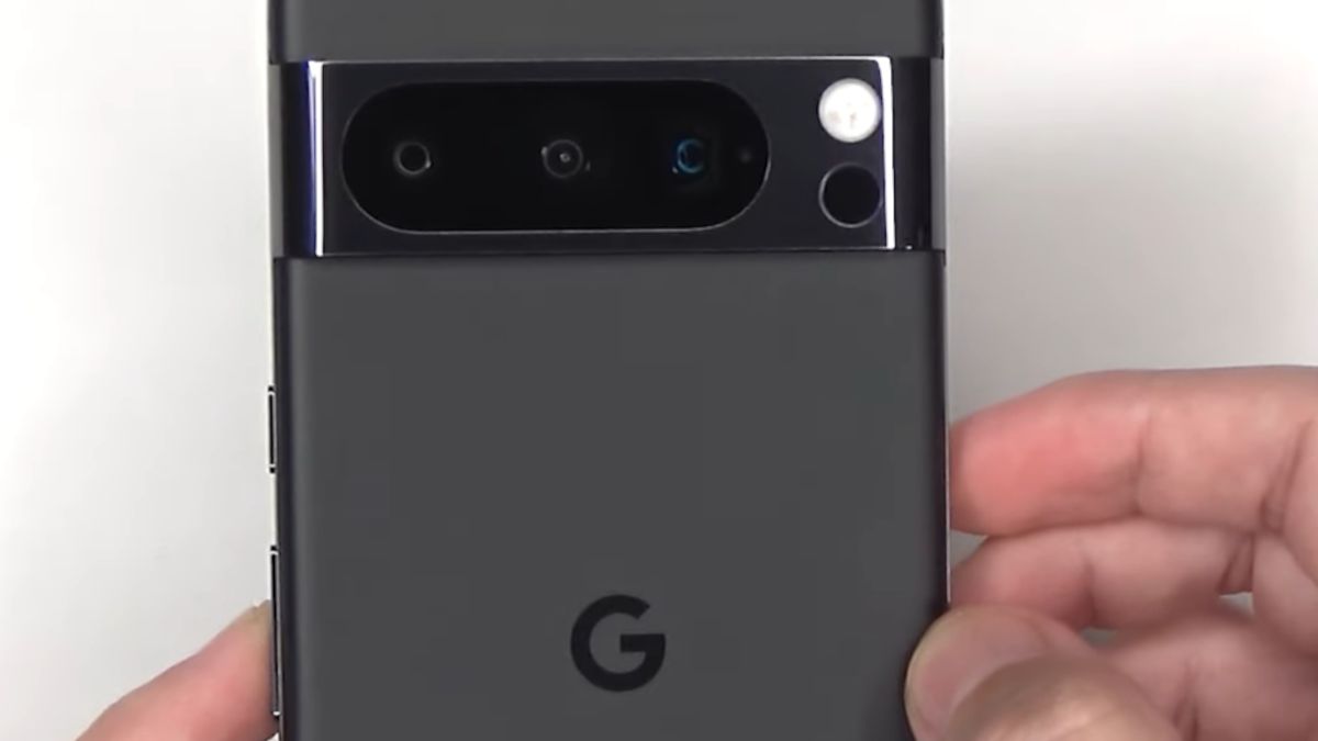 U Google'a stabilnie. Pixel 8 rozpakowany jeszcze przed premierą