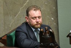 Łukasz Szumowski: Slalom przez ciemny las