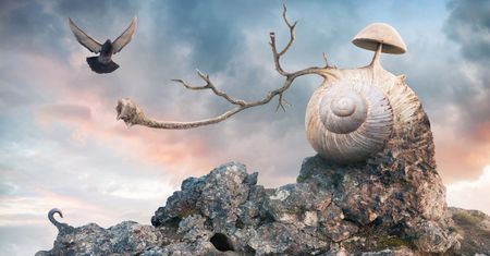 Wykorzystuje własne zdjęcia, żeby tworzyć obrazy rodem z filmów sci-fi
