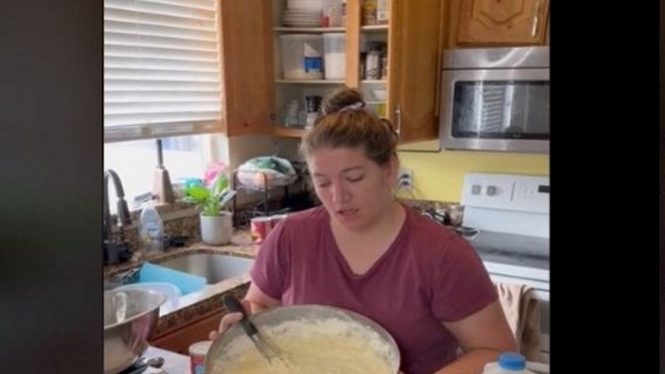 Cassandra pokazuje, jak wygląda obiad dla całej rodziny