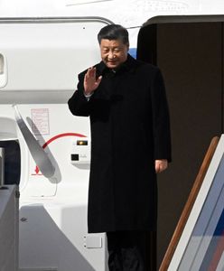 Xi już u Putina. "Chce pokazać, że tu rządzi"