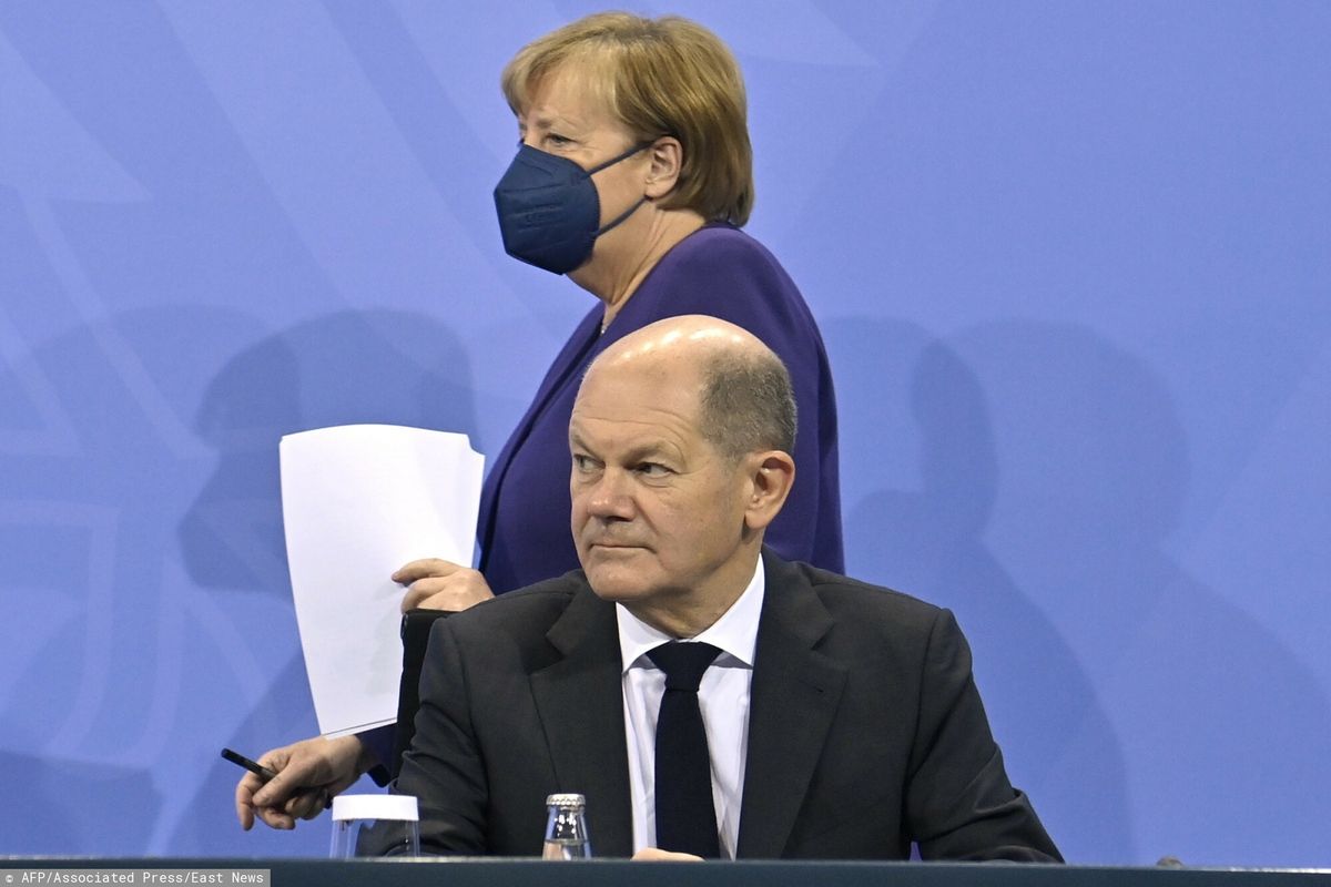 Na zdjęciu Olaf Scholz oraz Angela Merkel