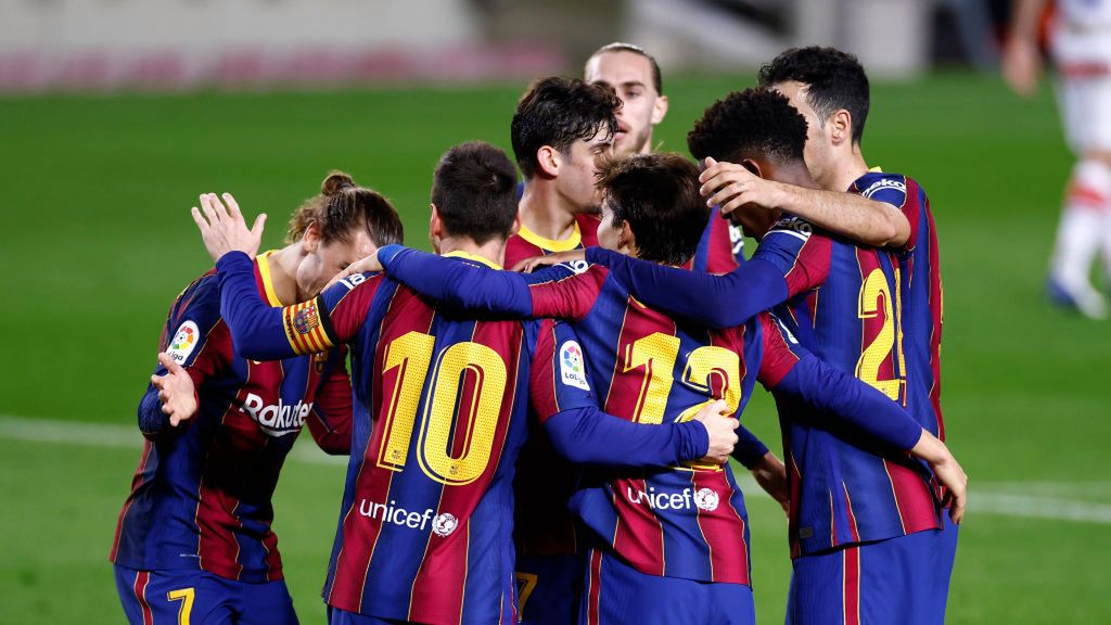 Zdjęcie okładkowe artykułu: Getty Images / Eric Alonso / Na zdjęciu: piłkarze FC Barcelona