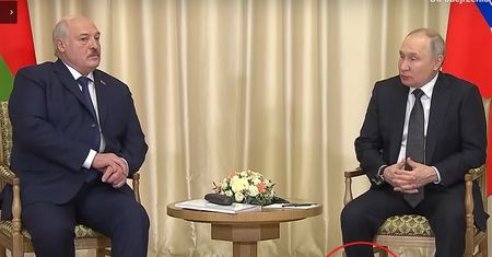 Co robi Putin? Wszystko uchwyciły kamery. Jest nagranie