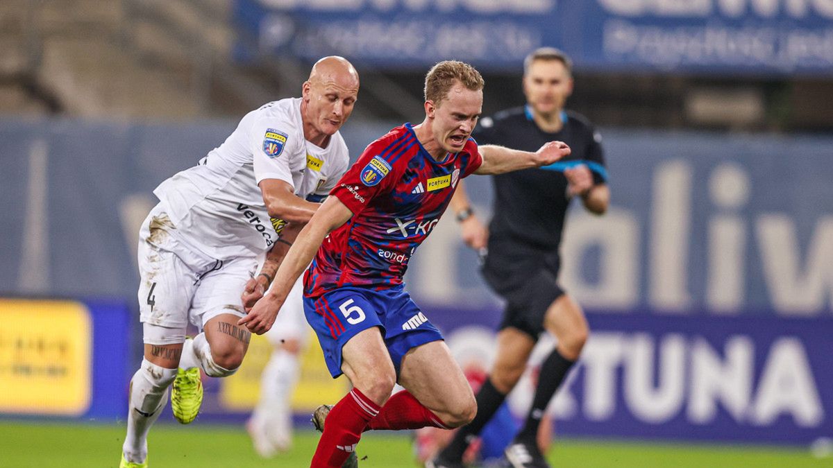 Newspix / LUKASZ GROCHALA/CYFRASPORT / Na zdjęciu: mecz Piast - Raków