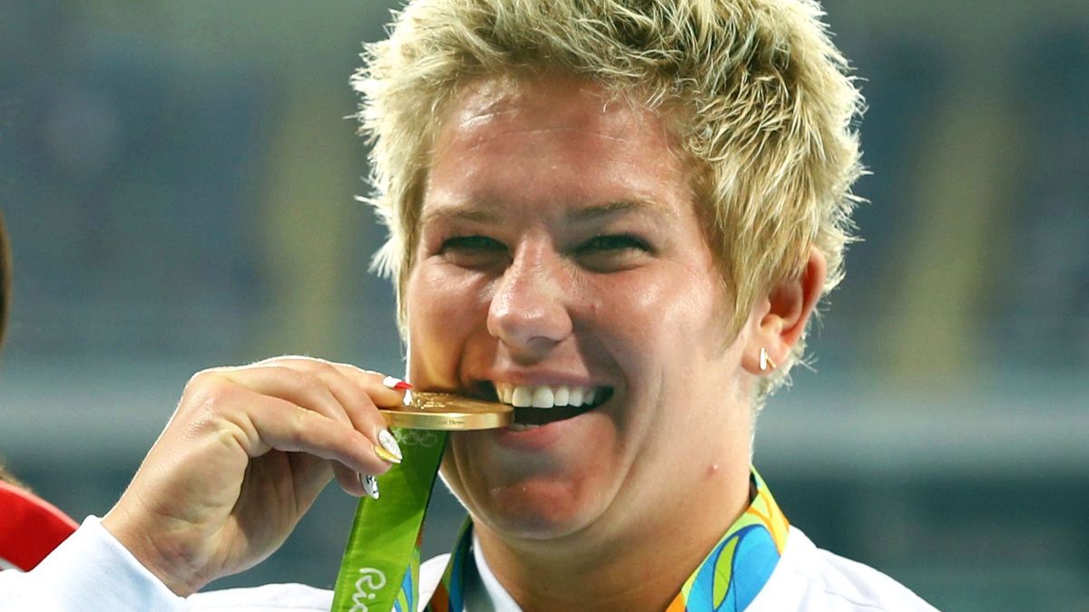 Anita Włodarczyk ze złotym medalem olimpijskim Rio 2016