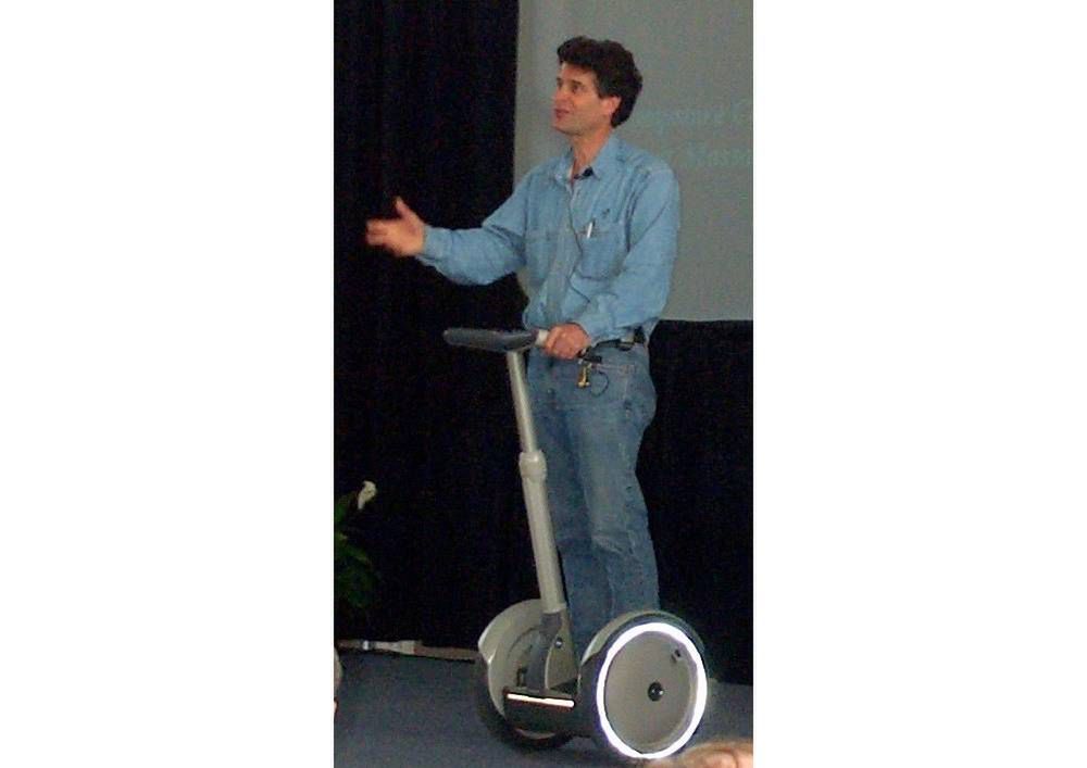 Transportowa rewolucja Deana Kamena. Segway: wynalazek, który wyprzedził swoje czasy 3