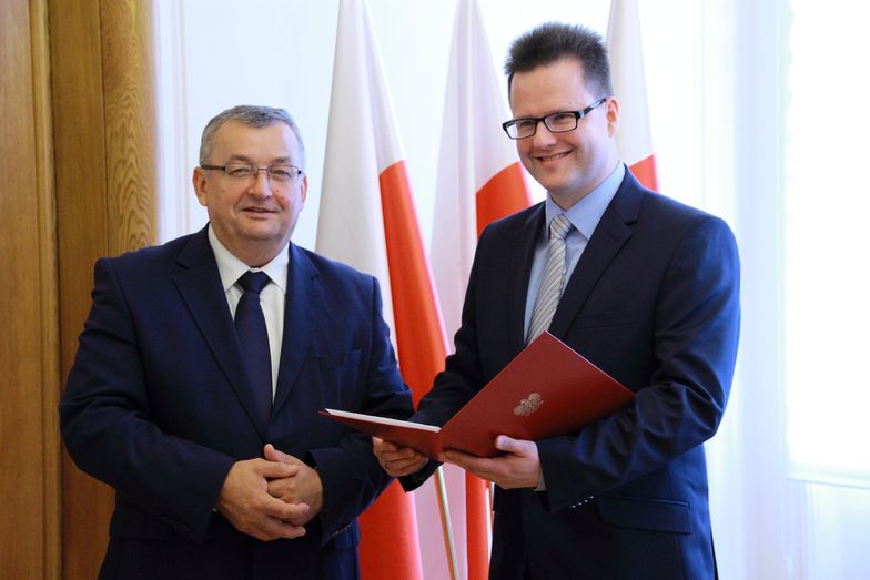 Minister infrastruktury Andrzej Adamczyk i Andzrej Bittel, nowy wiceminister infrastruktury