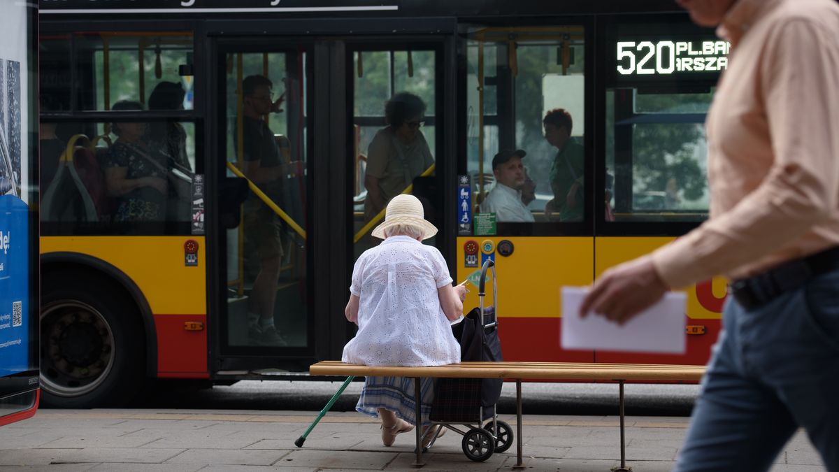 Daily Life And Corporations Signage In Warsaw.
An elderly woman is sitting at a bus stop in Warsaw, Poland, on July 8, 2024. (Photo by Aleksander Kalka/NurPhoto via Getty Images)
NurPhoto
lifestyle, snapshot, woman, daily life, commute, polen, polska, moment, location, documentation, outdoor, image, elderly woman, polish capital, july 8, senior citizen, nurphoto, photograph, urban scene, scene, warszawa, date, aleksander kalka, warschau, elderly