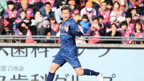 Ma 58 lat i wciąż zawodowo gra w piłkę. Oto w jakim klubie