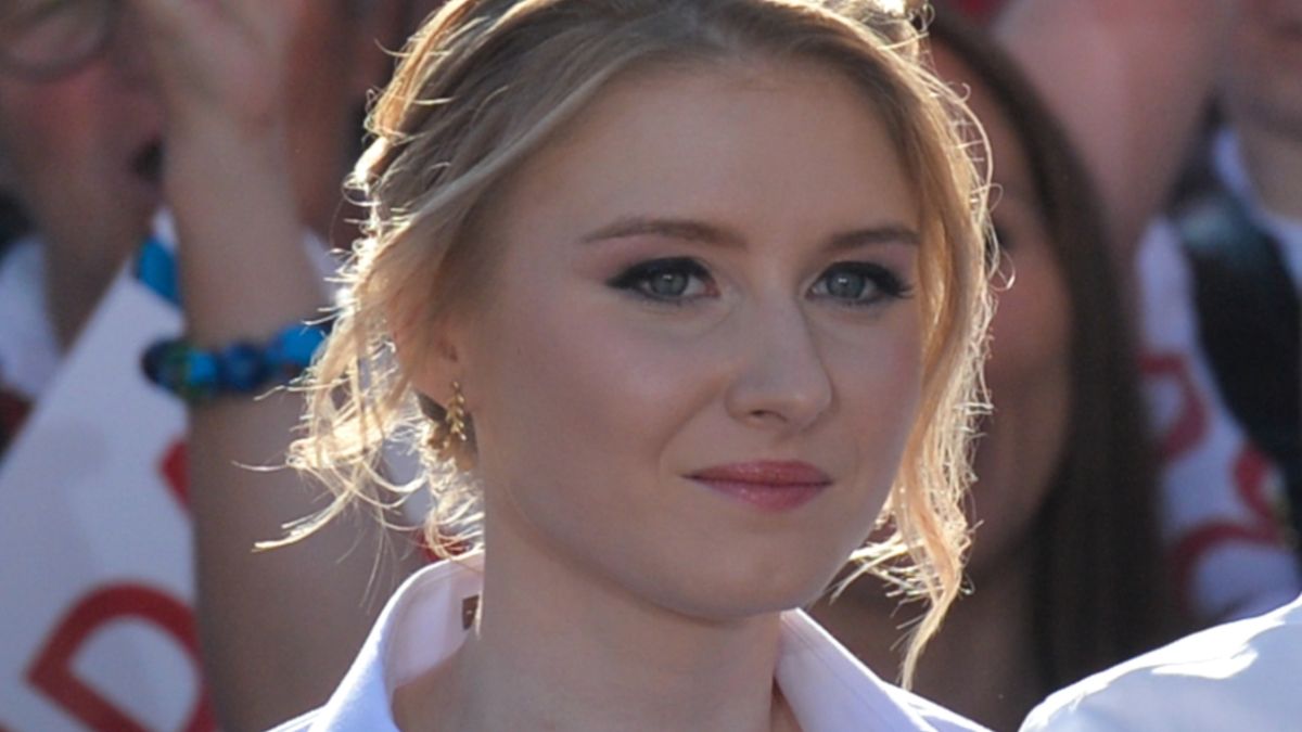 Fryzjerka Kingi Dudy pokazała jej ślubną fryzurę