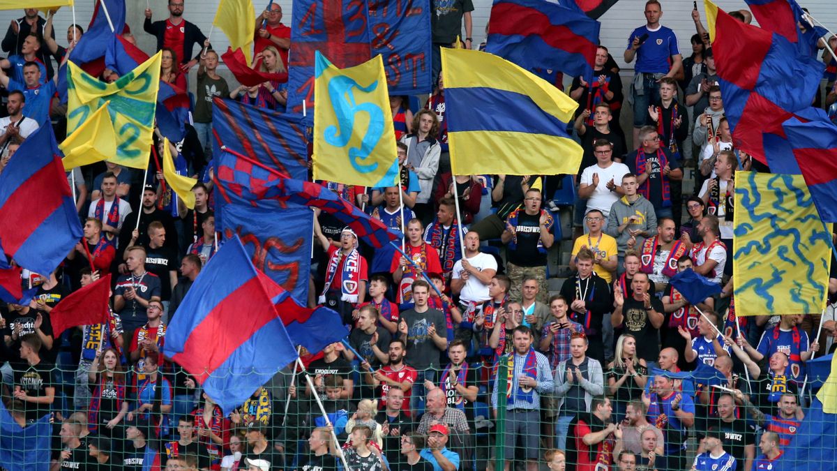 Zdjęcie okładkowe artykułu: PAP / Andrzej Grygiel / Na zdjęciu kibice Piasta Gliwice podczas meczu z BATE Borysów