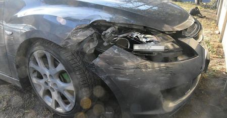 Nietrzeźwy kierujący z narkotykami, zakazem prowadzenia, spowodował kolizję – uciekał pieszo z miejsca zdarzenia