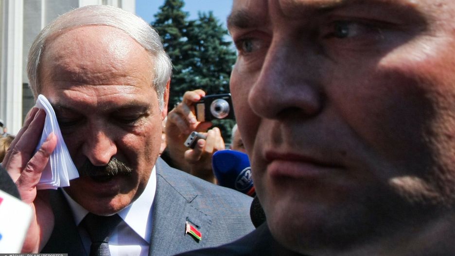 Białoruski dyktator Aleksandr Łukaszenka musi miec problem z tejemniczą katastrofą lotnicza, w której zginął w środę Jewgienij Prigożin