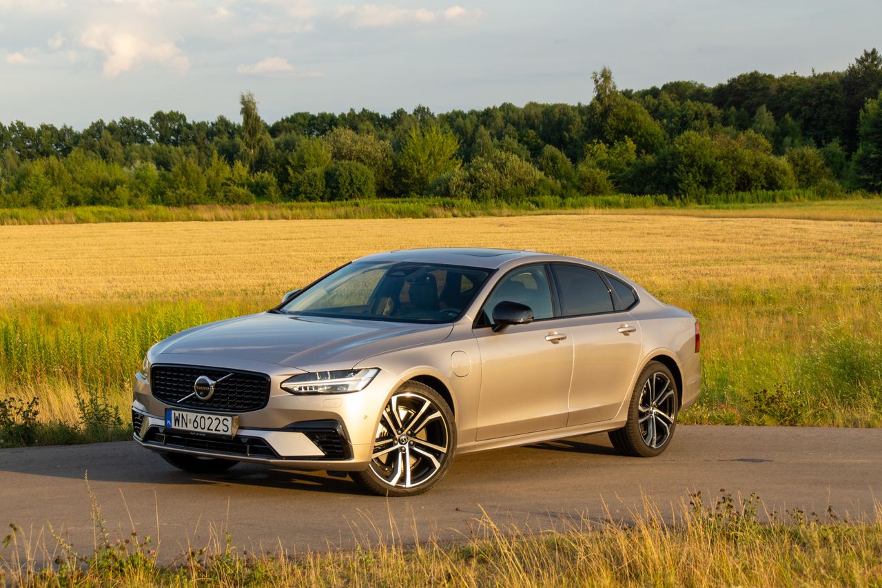 Volvo S90 T8