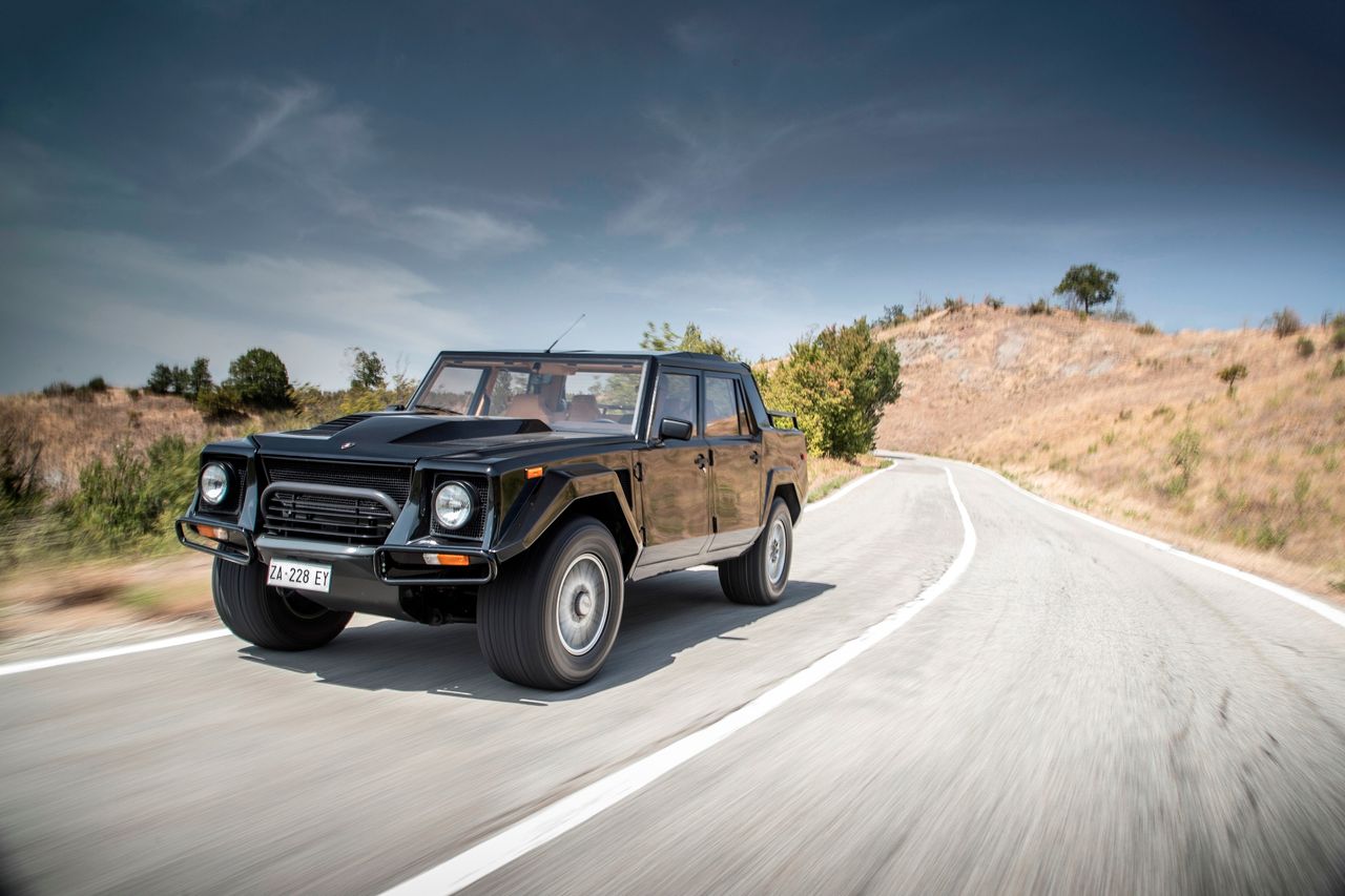 Lamborghini LM002