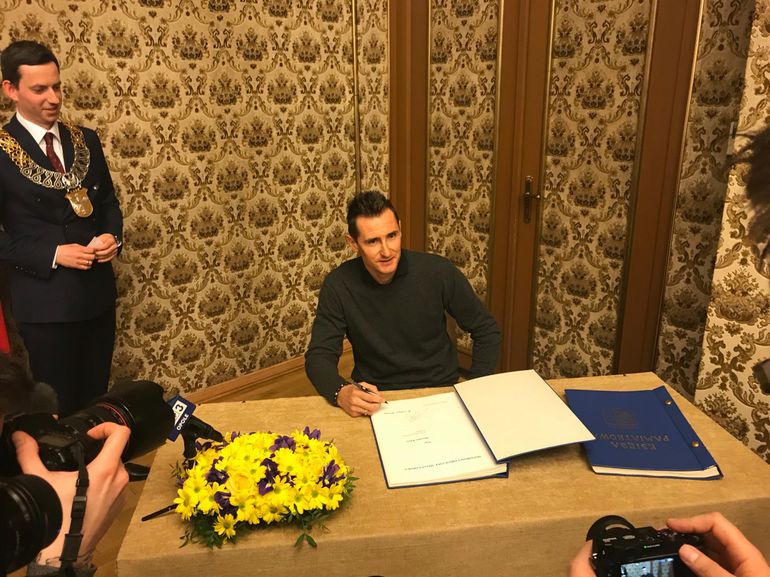 Miroslav Klose podczas odebrania tytułu honorowego obywatela Opola