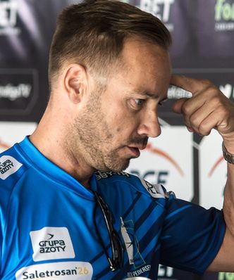 Gdy założy kask, zmienia swoje oblicze