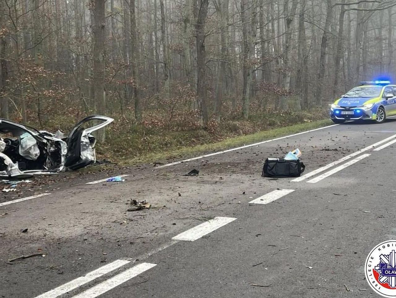 Oława: 22-letni kierowca zginął w wypadku. Wypadł na łuku drogi