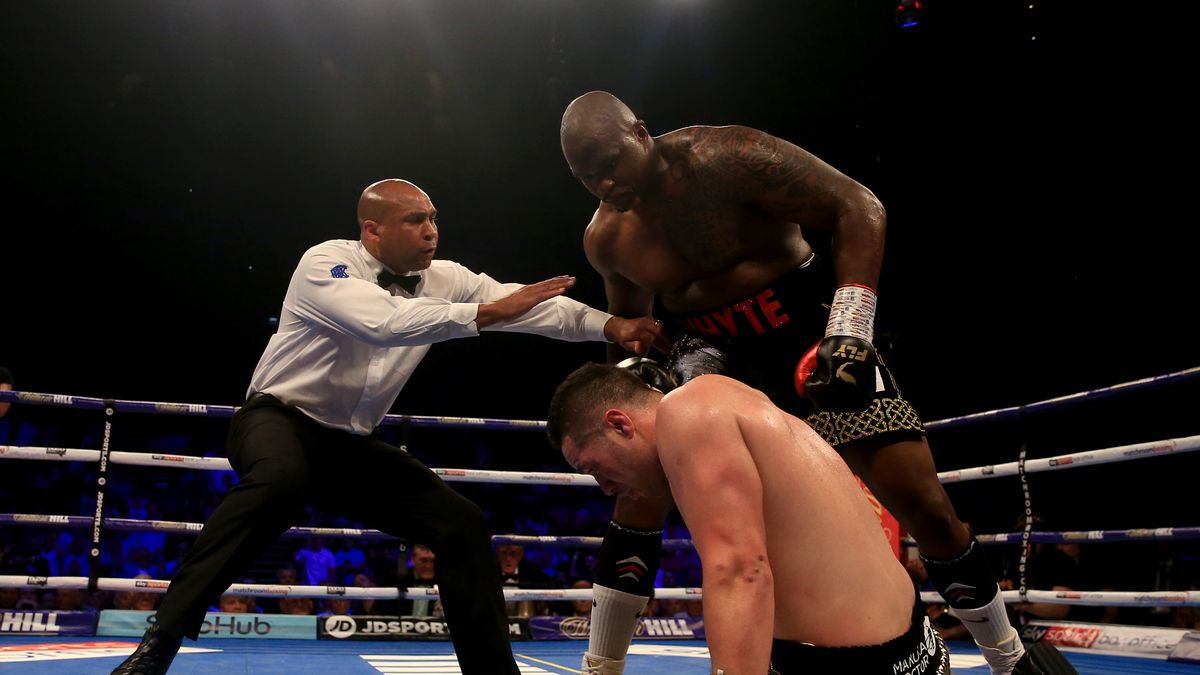 Getty Images / Ben Hoskins / Na zdjęciu: Dillian Whyte posyła na deski Josepha Parkera