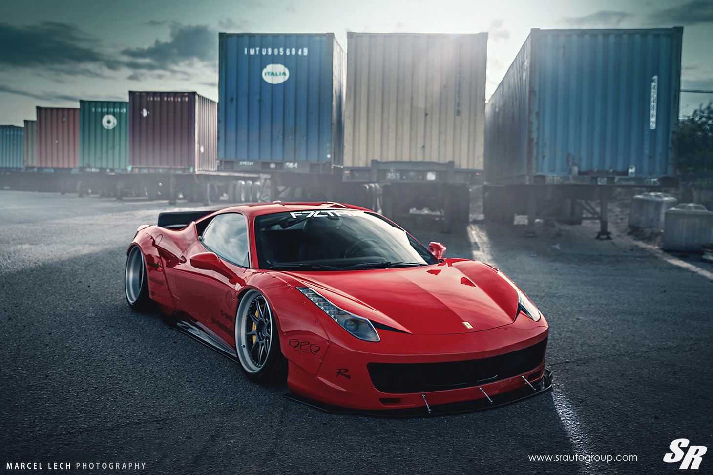 Felgi, na których postawiono to 458 Italia to PUR LG08 w rozmiarze 20x9 z przodu i 20x12 z tyłu.