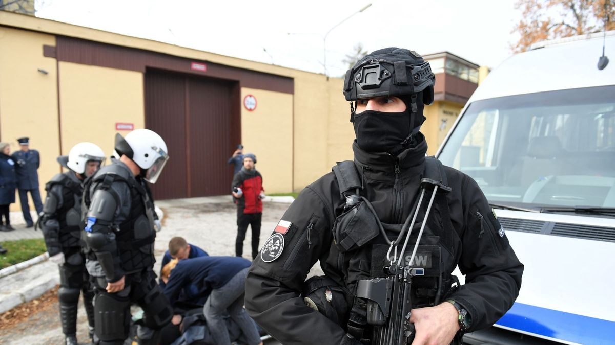 Nie wszyscy funkcjonariusze dożyją "drugiej emerytury" i dlatego chcą zmiany "15a"