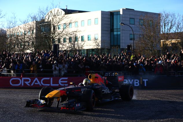 Tak wyglądała impreza przed fabryką Red Bulla