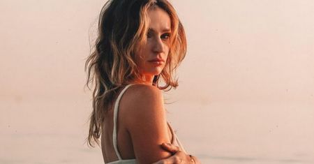 Danae Mercer pokazuje, jak media społecznościowe kłamią. Jej zdjęcia są na to dowodem