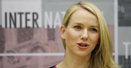 Remake "Ptaków" z Naomi Watts