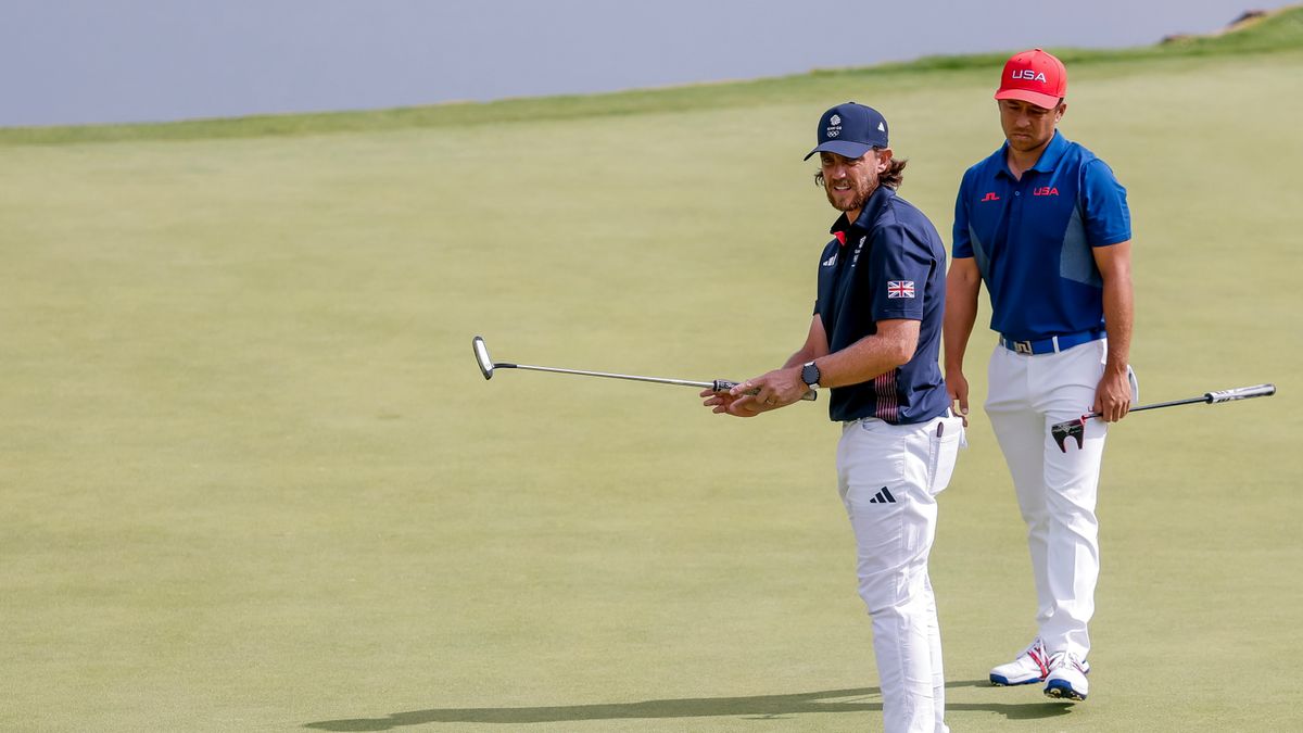 Zdjęcie okładkowe artykułu: PAP/EPA / Erik S. Lesser / Na zdjęciu: Tommy Fleetwood (z lewej) i Xander Schauffele (z prawej)