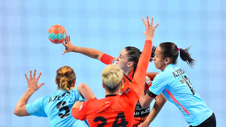 Materiały prasowe / MKS Zagłębie Lubin / fot. Paweł Andrachiewicz / Akcja z meczu Metraco Zagłębie Lubin - HC Azersu