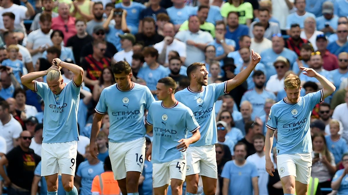 PAP/EPA / PETER POWELL / Na zdjęciu: piłkarze Manchesteru City